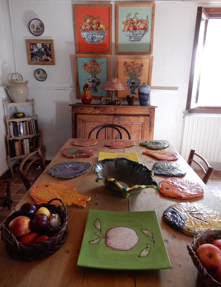 Oggetti artistici, ceramiche artistiche fatte a mano, mobili decorati, mobili d'arte e quadri d'autore 