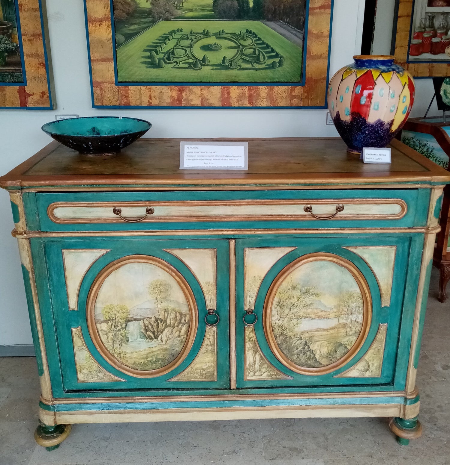 Mobile d'arte credenza madia dipinta a mano tulipani - Arredamento artistico italiano restaurato