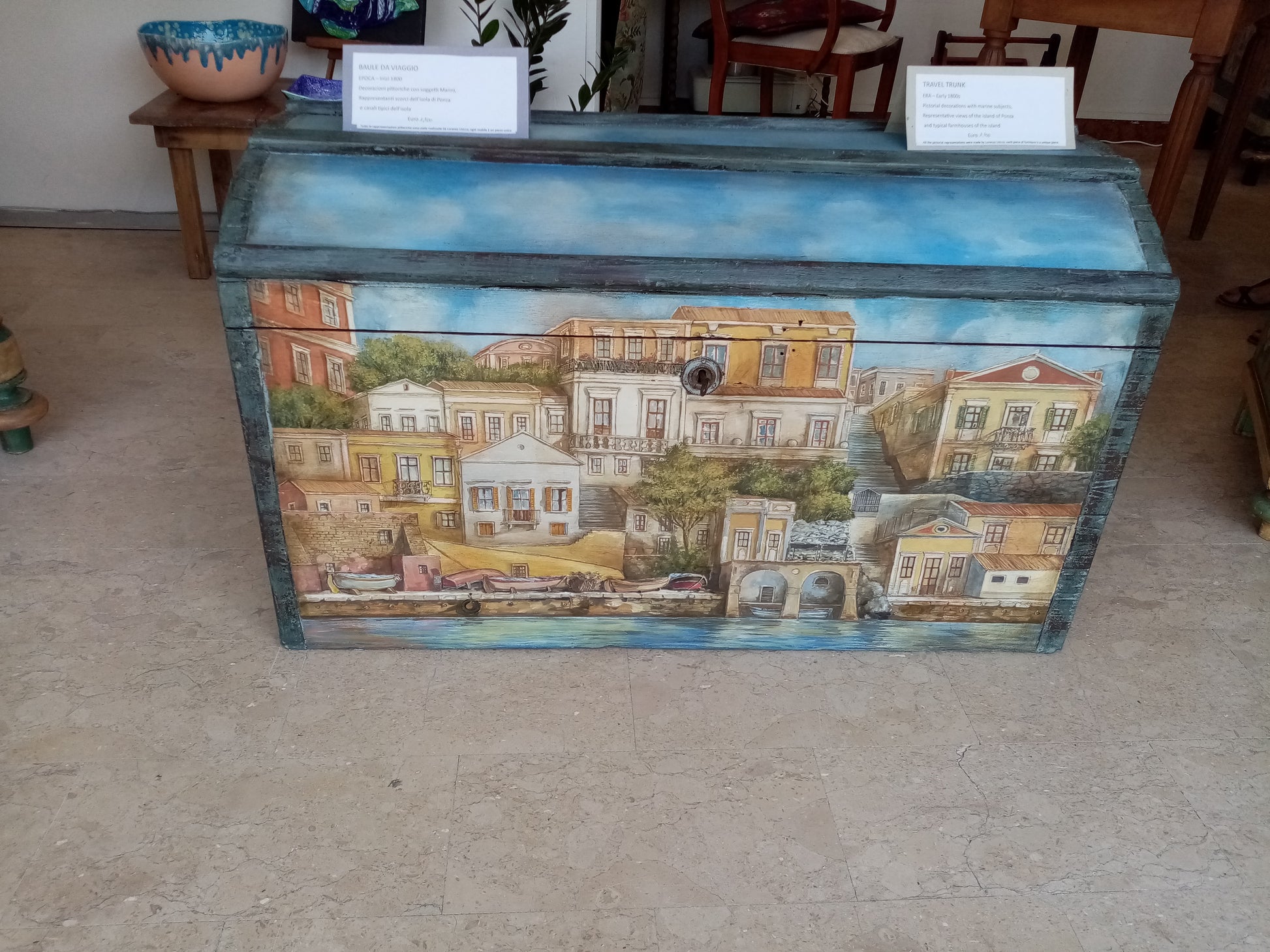 Dettaglio veduta, baule antico - Arte mobile italiana epoca 1800