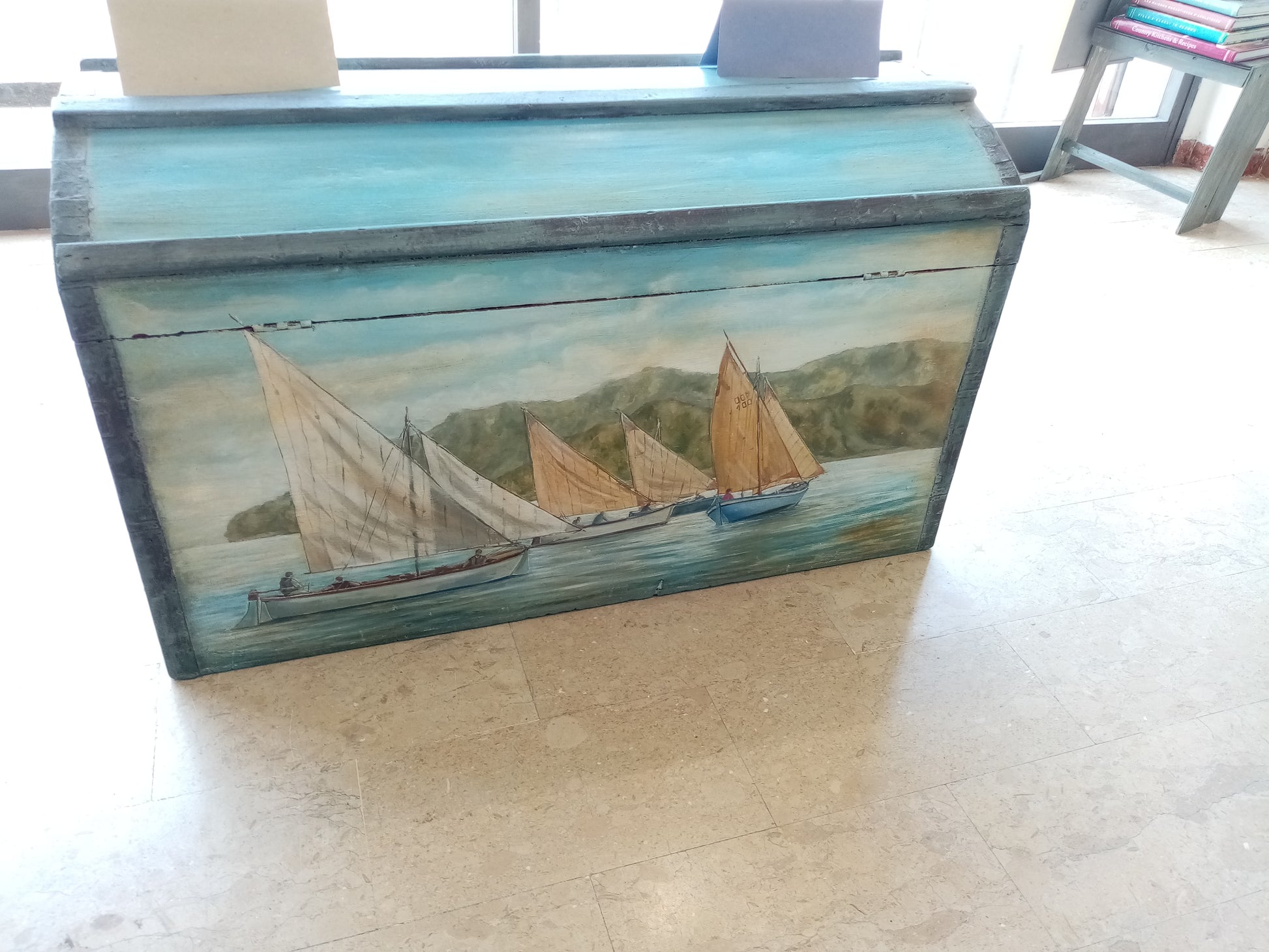parte retrostante baule antico - Personalizzazione artistica irripetibile 1800