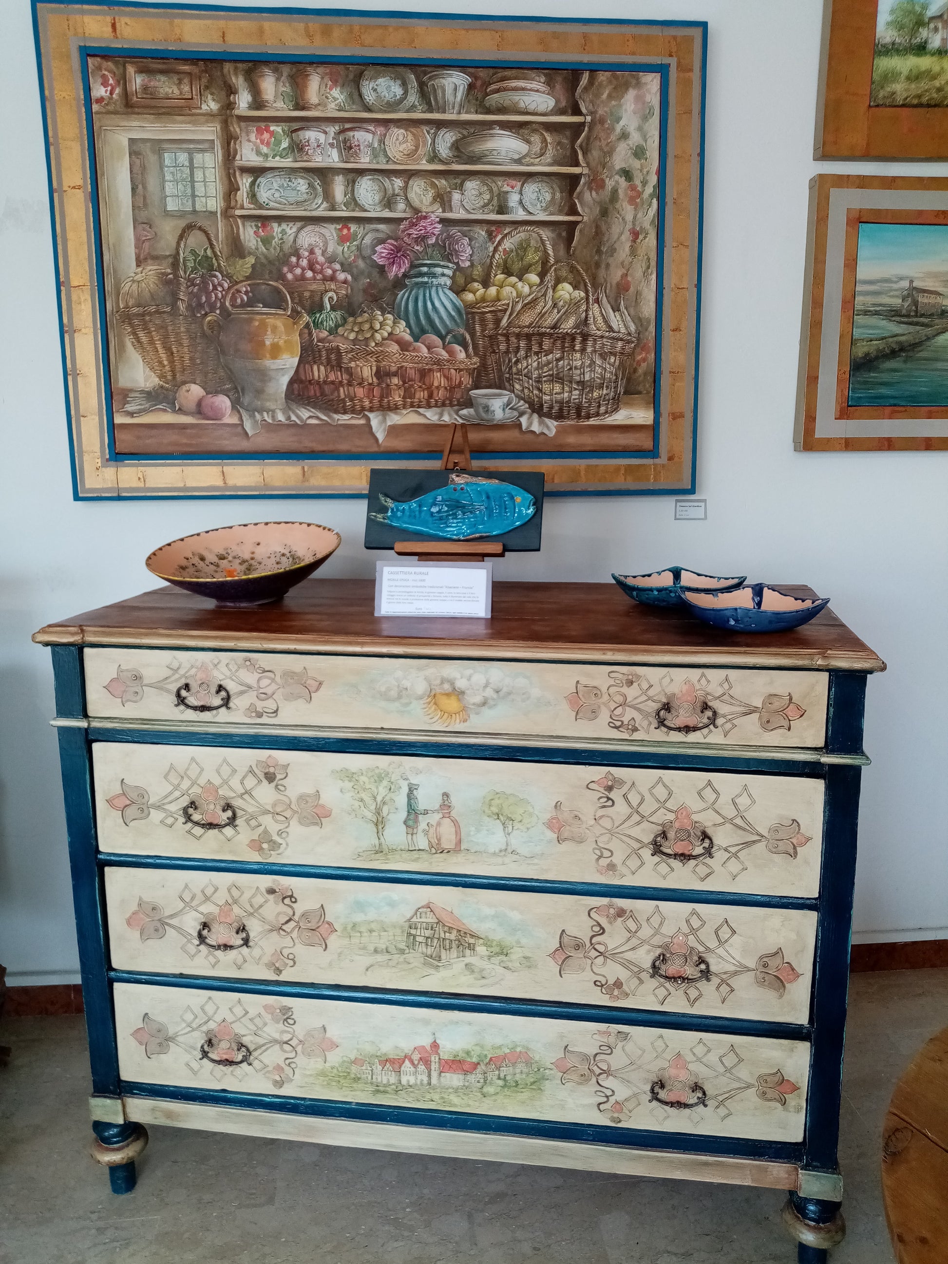 Cassettiera alsaziana 1800 decorazioni simboliche - Mobile d'arte rurale restaurato