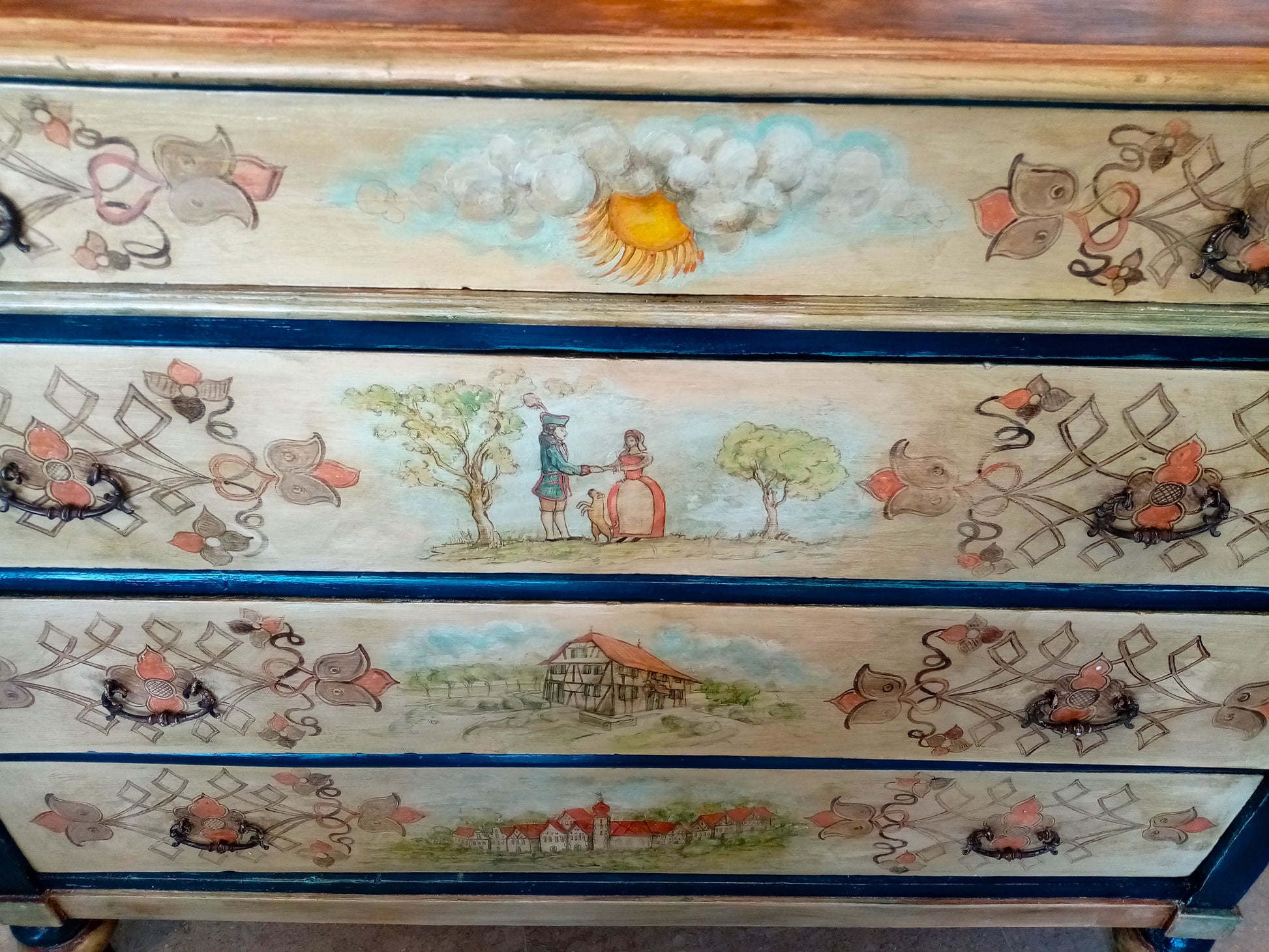 Dettaglio decorazioni alsaziane , maniglie originali - Arte simbolica tradizionale 1700