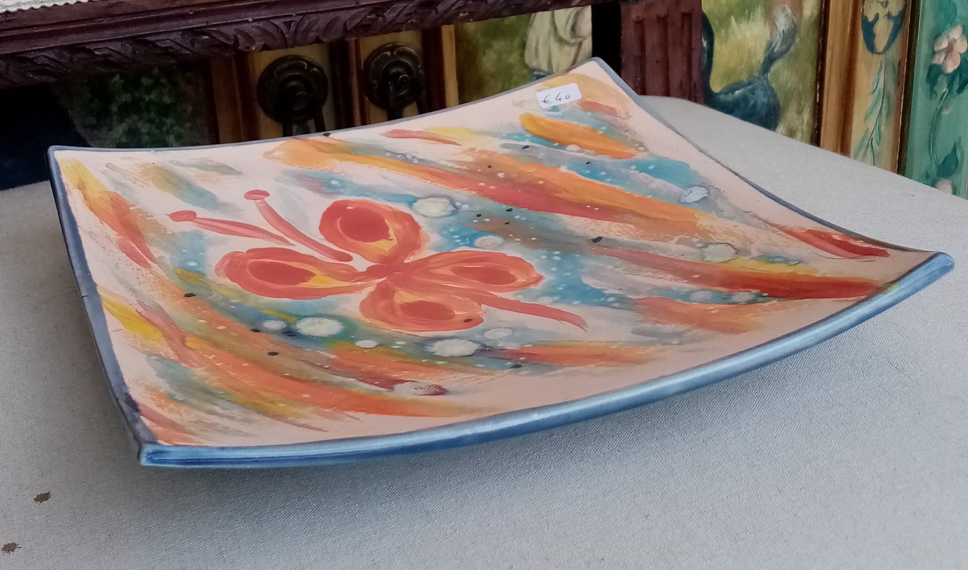 unique piece handmade by an artisan artist, pièce unique réalisée à la main assiette en céramique, fait par un artisan artiste