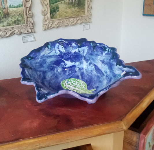 Coppa ceramica foglia blu malva fatta a mano - vista frontale artigianale italiana