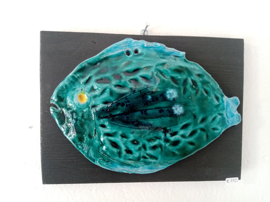scultura di pesce turchesino, fatta a manp, artigianato italiano, doppia cottura 1000° gradi, Sculpture de poisson turquoise, fait main, artisanat italien, double cuisson à 1000° degrés, Turquoise fish sculpture, handmade, Italian craftsmanship, double firing at 1000° degrees