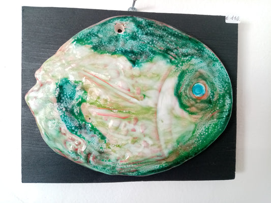 pesce verde occhio azzurro fatto a mano, cotto a 100°, pezzo unico ceramica artistica